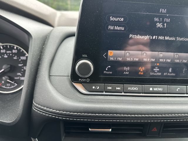 Used 2023 Nissan Rogue SV w/ SV Premium B Package AWD/4WD image 14