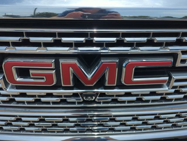 Used 2020 GMC Sierra 2500 Denali w/ Denali Ultimate Package AWD/4WD image 5