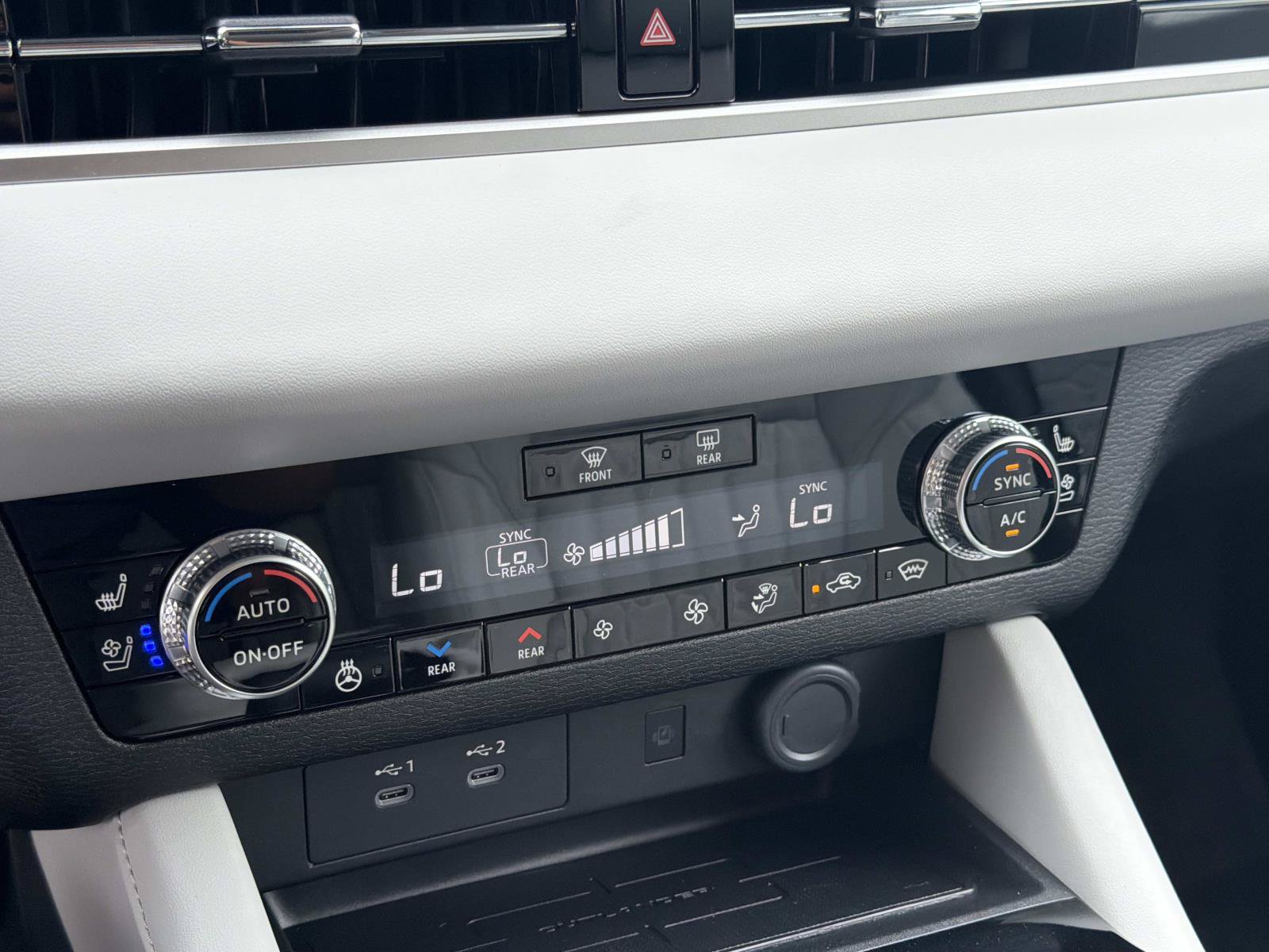 New 2026 Mitsubishi Outlander SEL AWD/4WD image 23