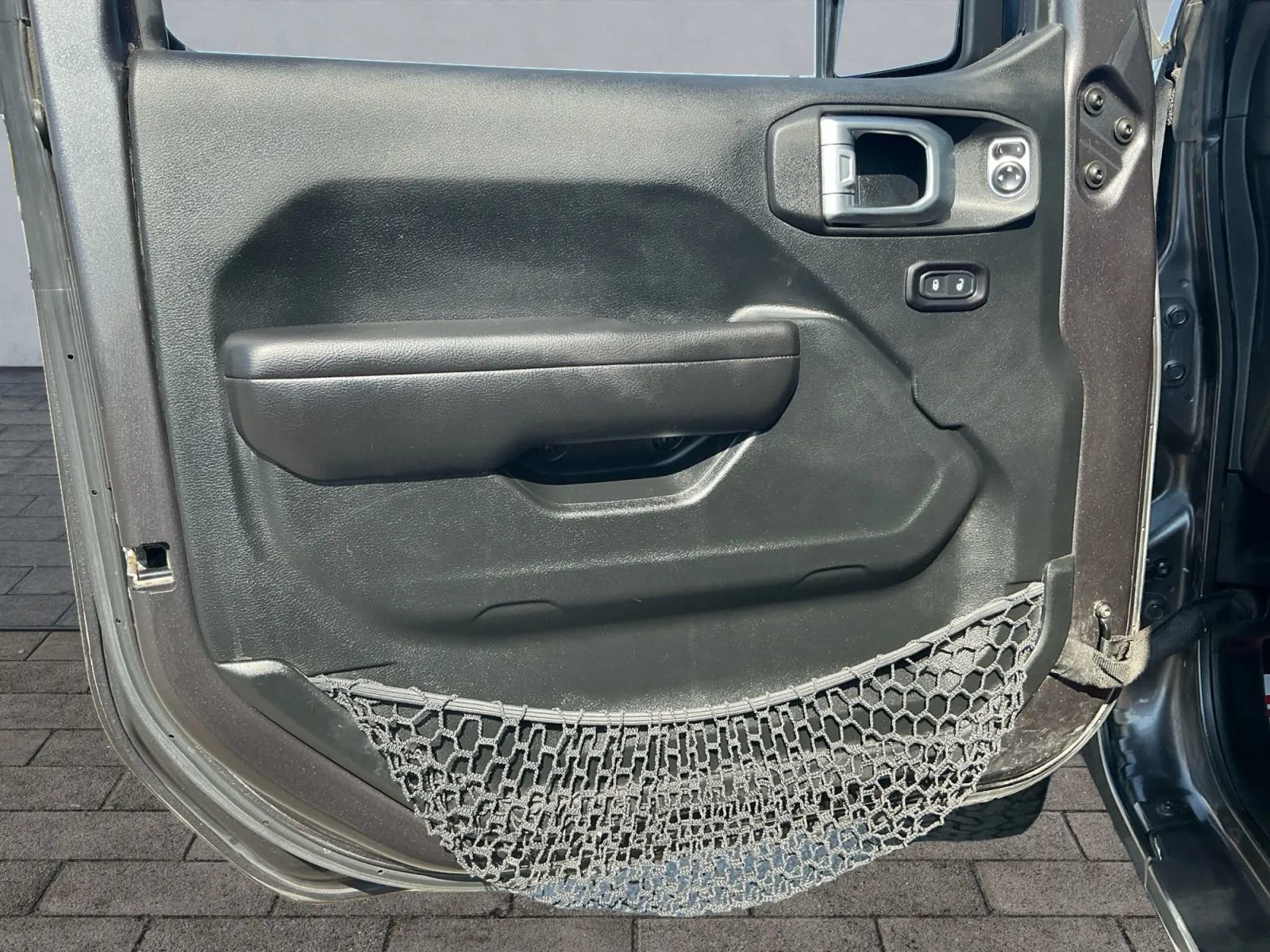 Used 2018 Jeep Wrangler Unlimited Sport S image 10