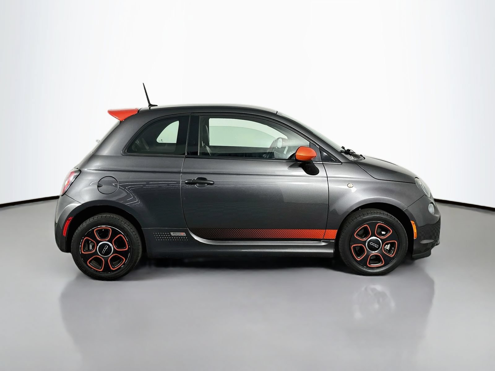 Used 2014 FIAT 500 e w/ Esport Package FWD image 9
