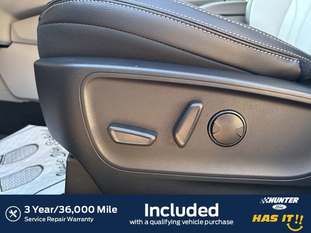 New 2026 Ford Escape SE w/ PHEV Premium Package image 4