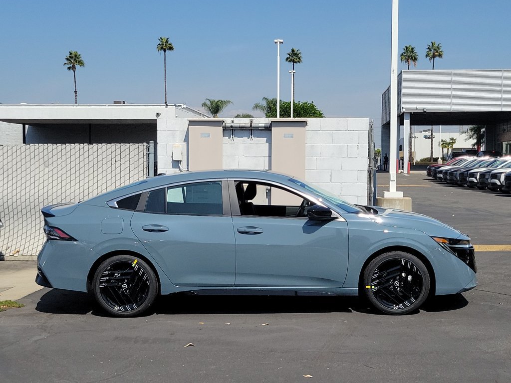 New 2027 Nissan Sentra SR w/ Floor Mat Package FWD image 20