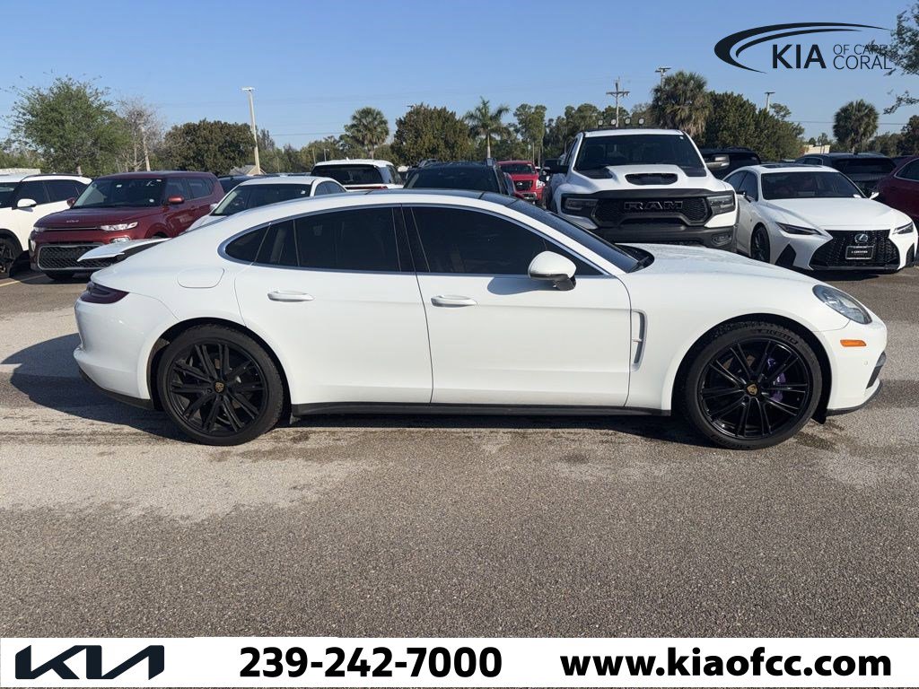 Used 2018 Porsche Panamera 4S image 1
