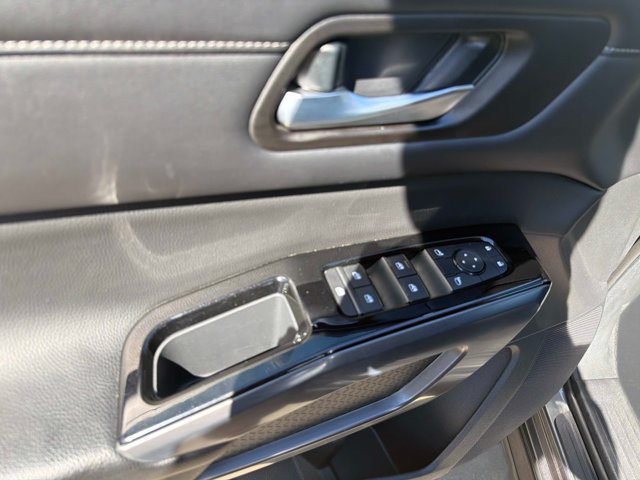 Used 2023 Nissan Pathfinder SL AWD/4WD image 24