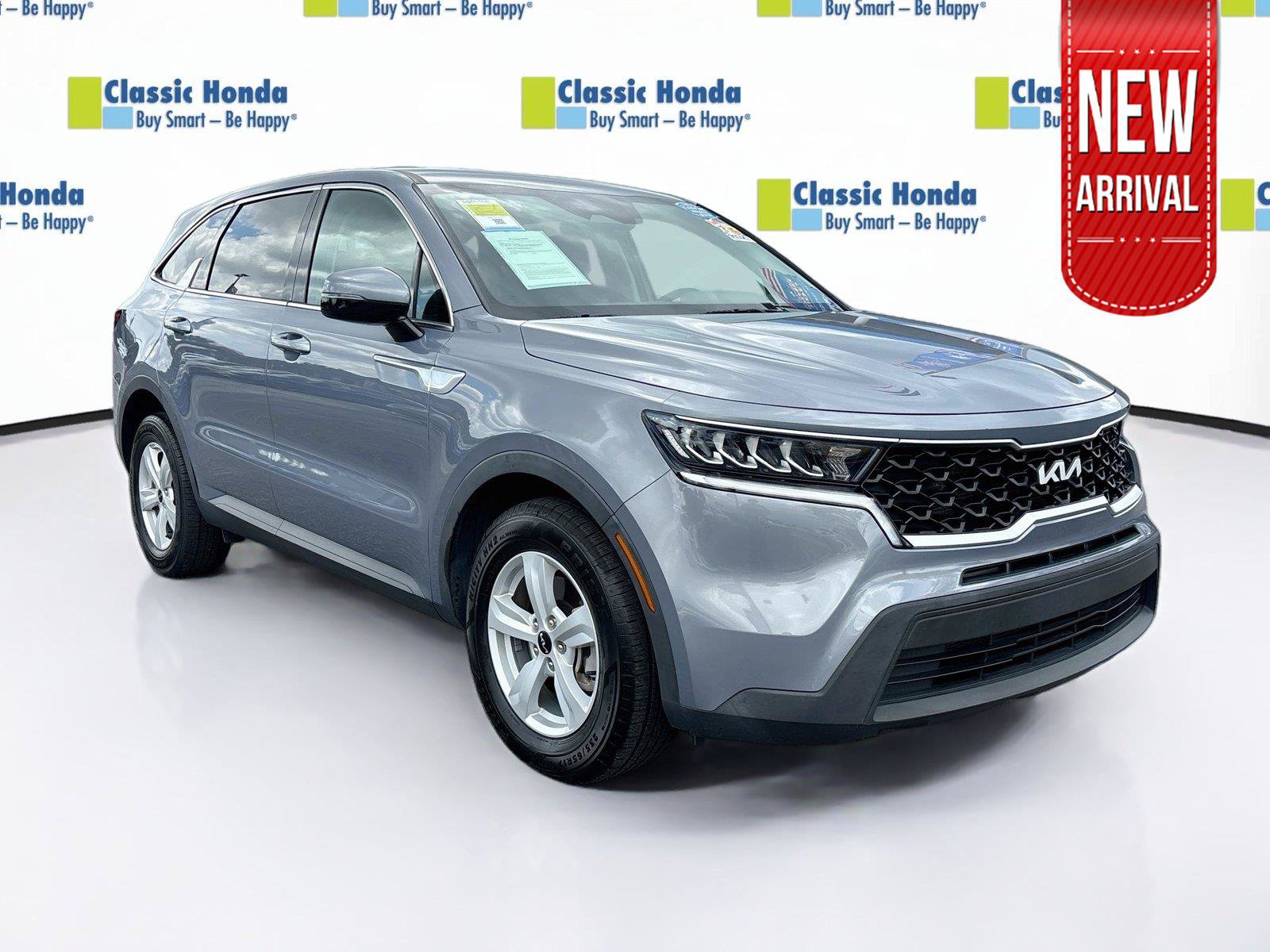 Used 2023 Kia Sorento LX FWD image 1