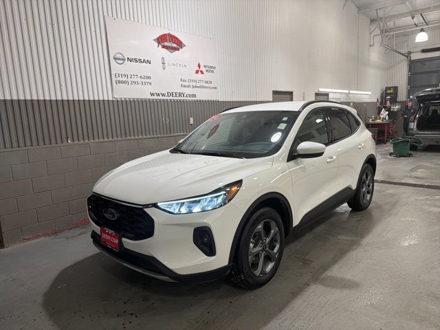 Used 2025 Ford Escape ST-Line Elite image 8