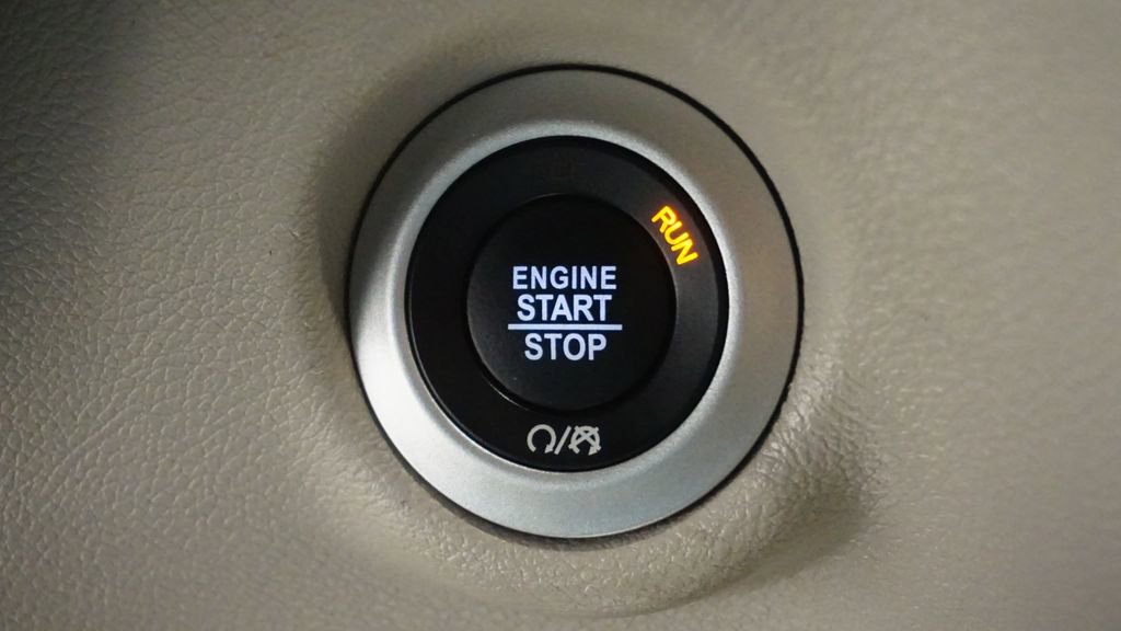 Certified 2024 Chrysler Pacifica Touring-L image 27