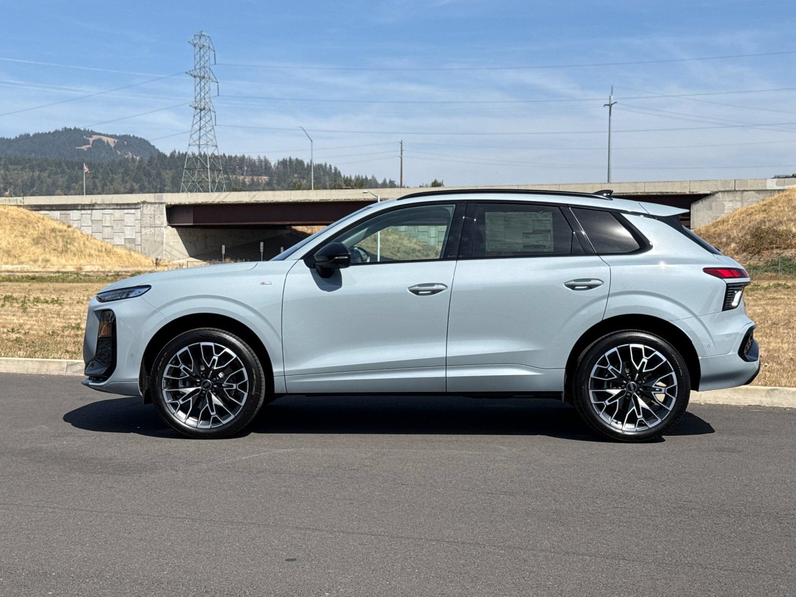 New 2026 Audi Q3 quattro 2.0T AWD/4WD image 6