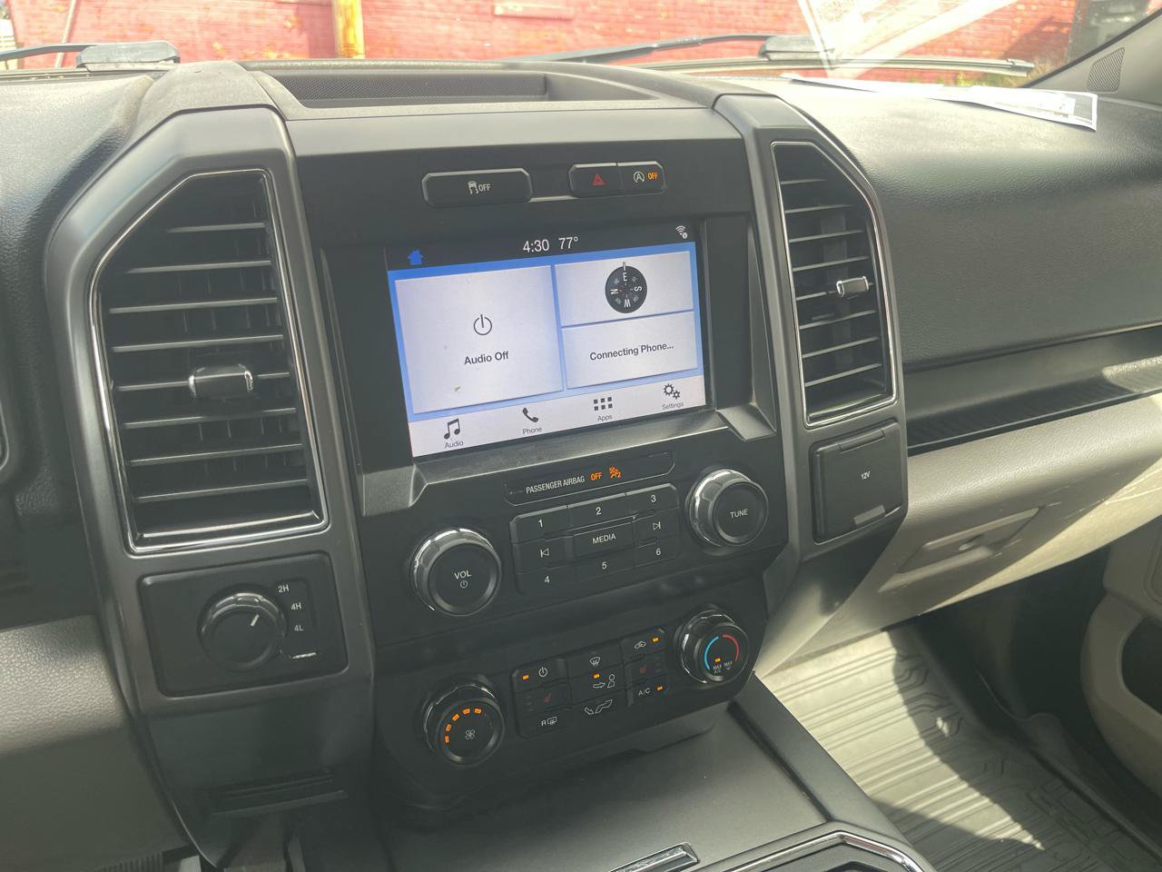 Used 2019 Ford F150 XLT w/ Equipment Group 302A Luxury AWD/4WD image 18