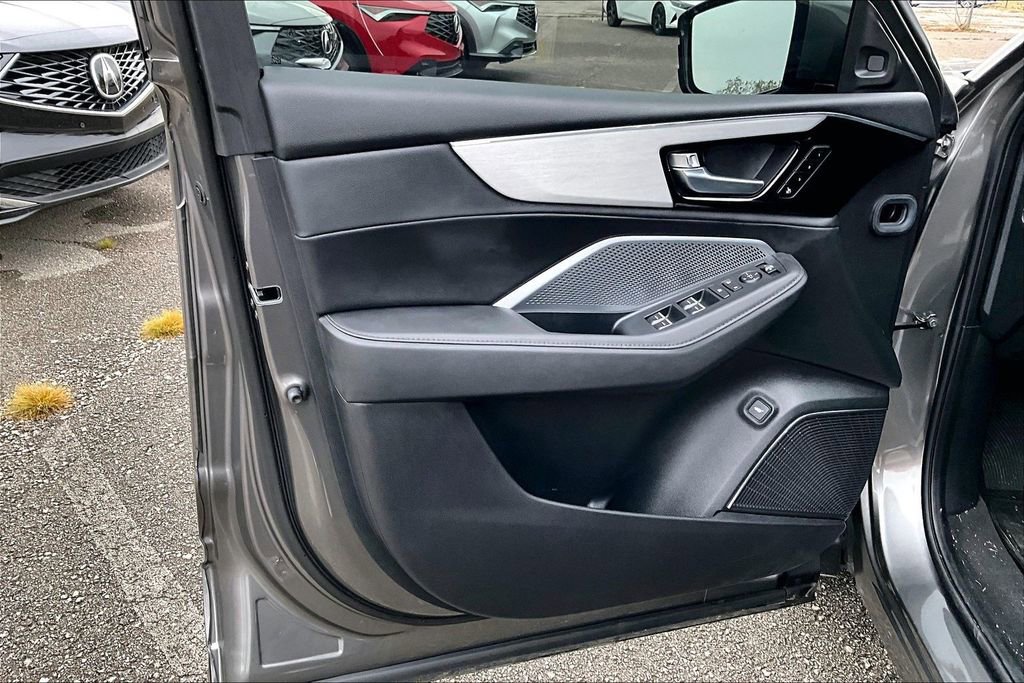 Used 2025 Acura MDX SH-AWD image 24