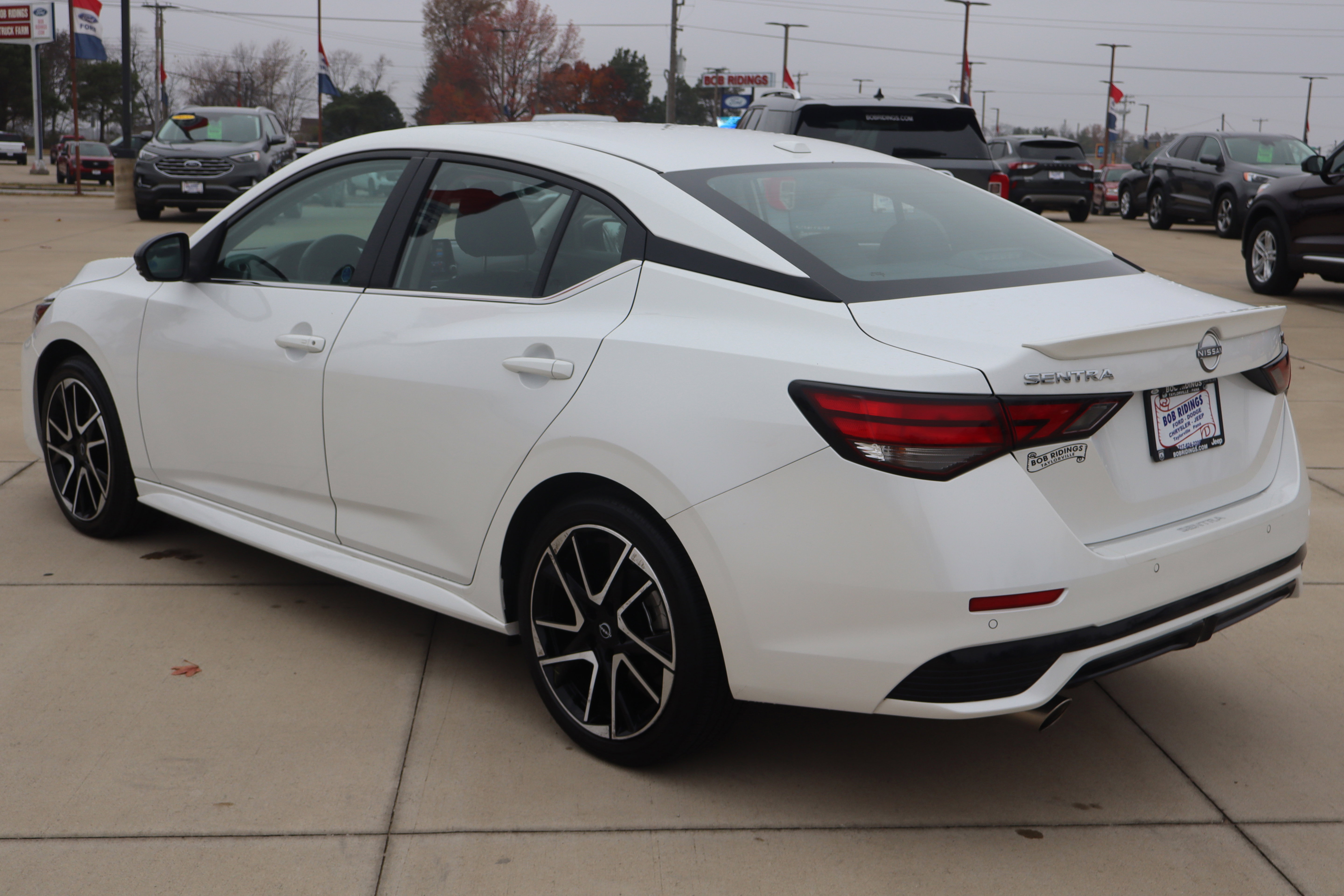 Used 2024 Nissan Sentra SR w/ SR Premium Package image 7