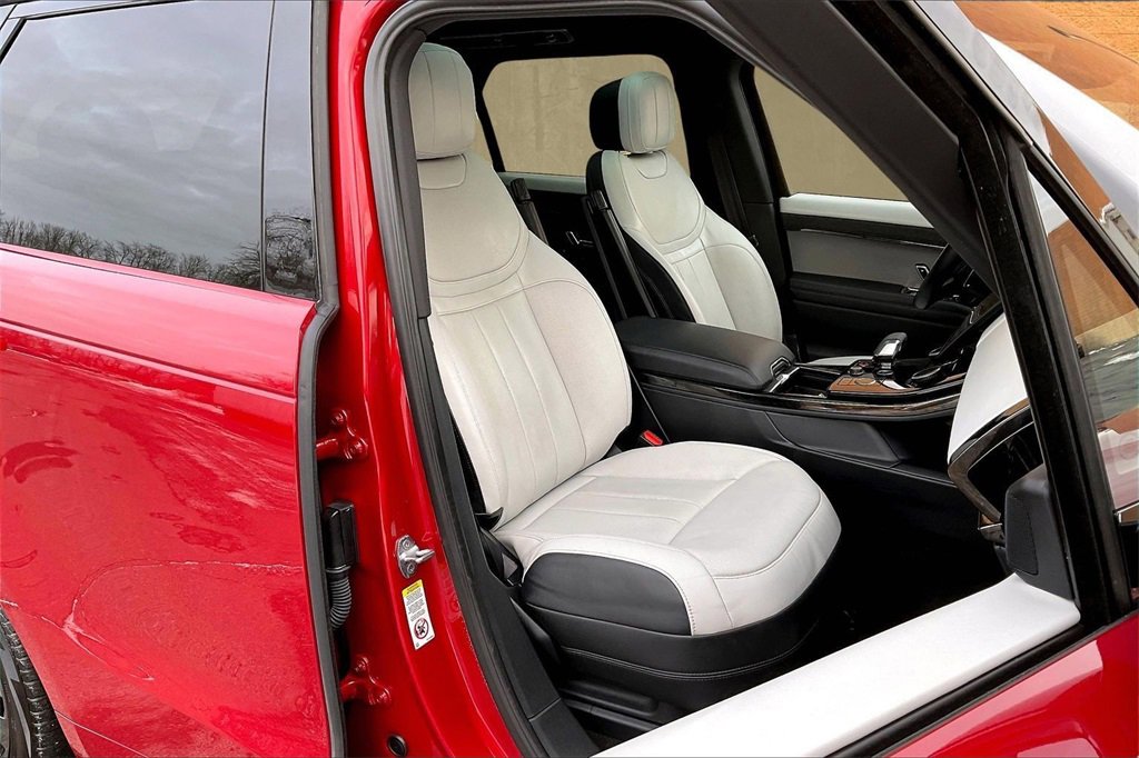 Used 2023 Land Rover Range Rover Sport SE Dynamic image 29