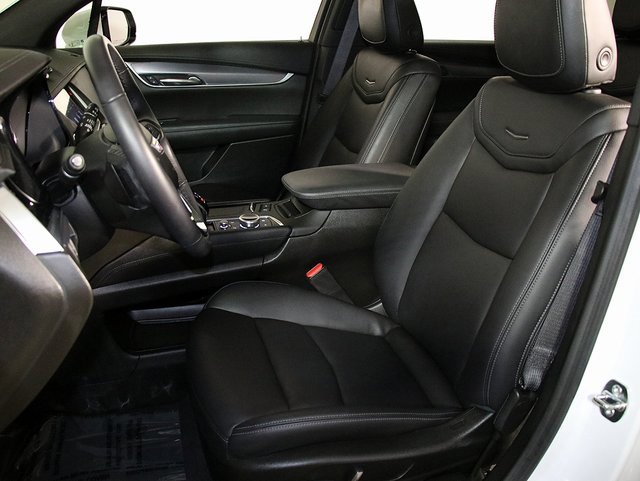 Used 2023 Cadillac XT6 Luxury image 4