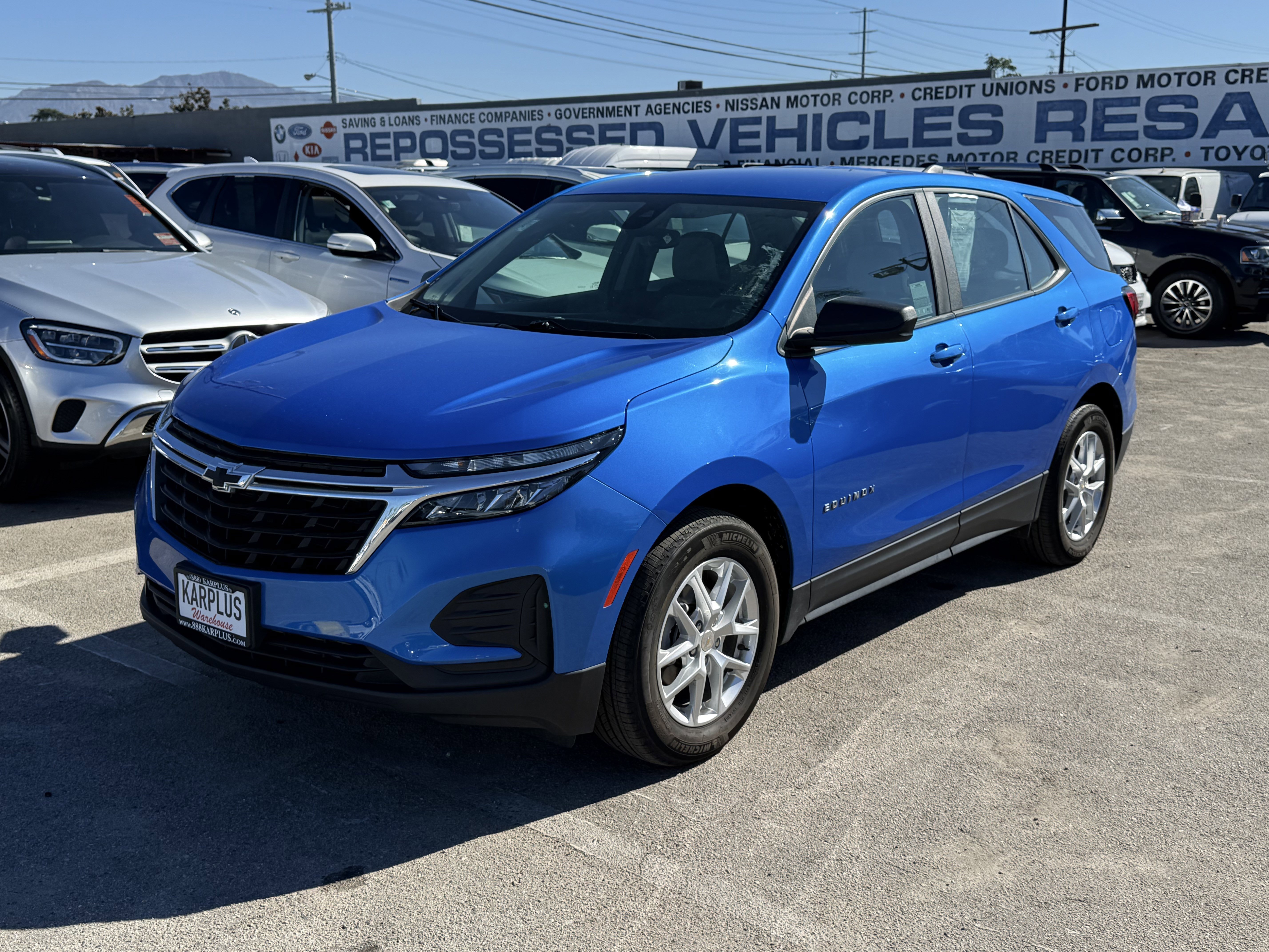 Used 2024 Chevrolet Equinox LS image 2