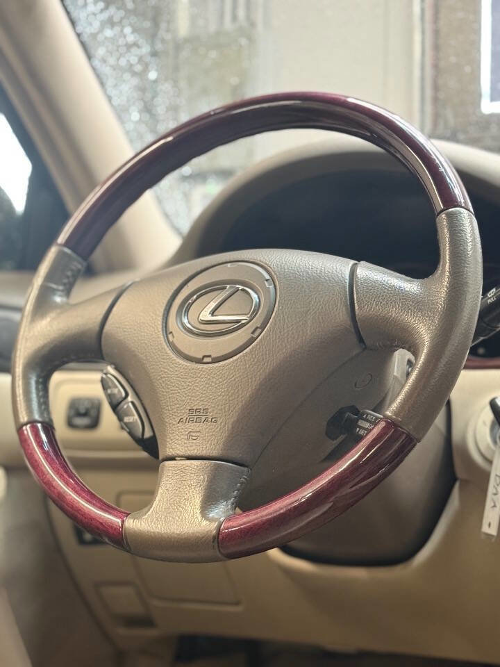 Used 2003 Lexus ES 330 FWD image 16