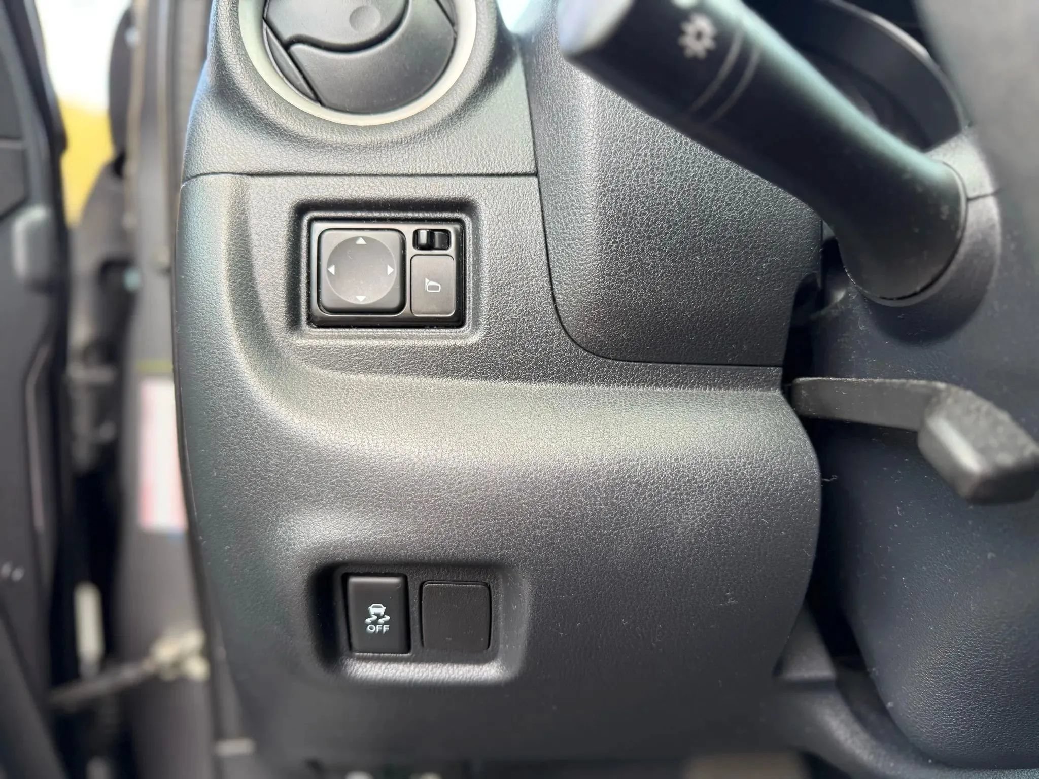 Used 2018 Nissan Versa SV FWD image 19