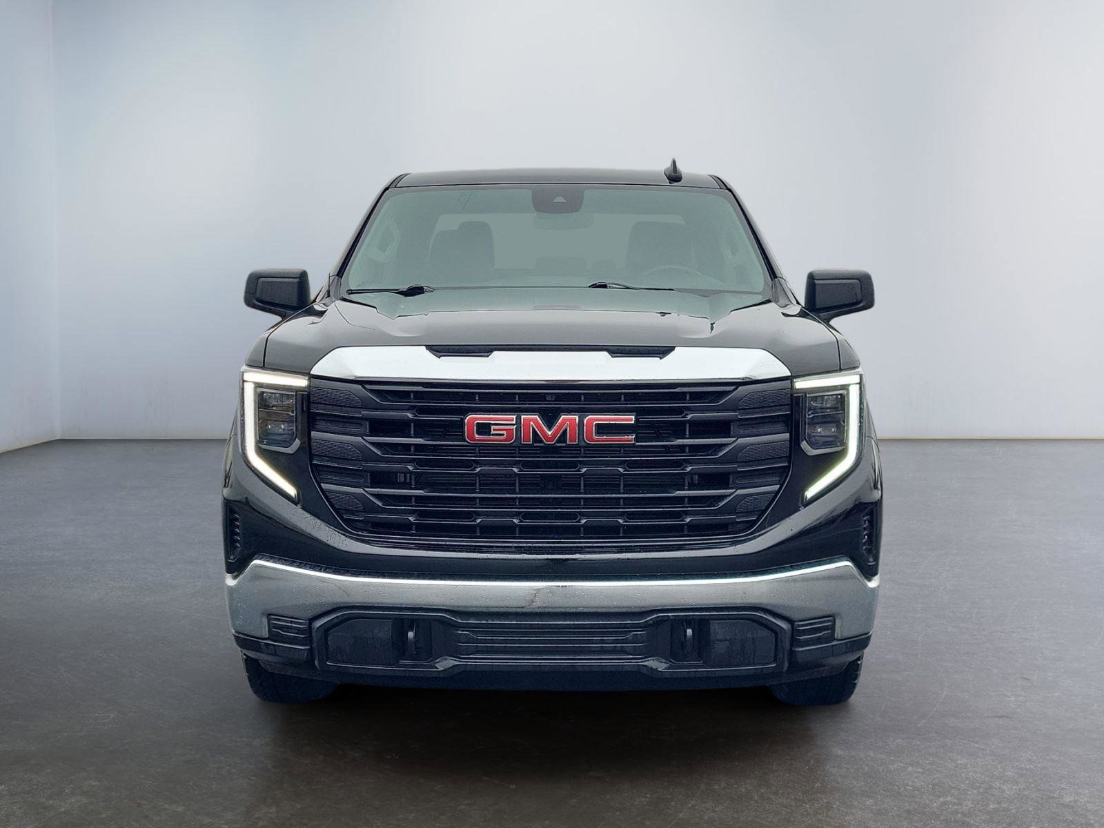 Used 2024 GMC Sierra 1500 Pro w/ Pro Value Package image 8