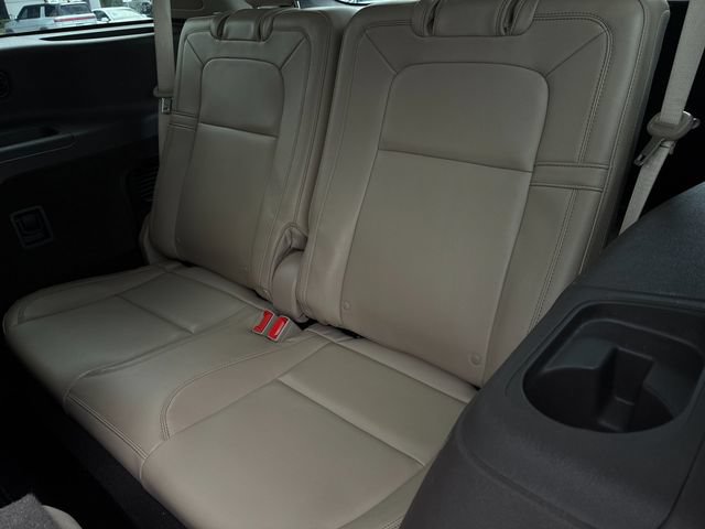 Used 2022 Lincoln Aviator Grand Touring w/ Equipment Group 301A AWD/4WD image 15