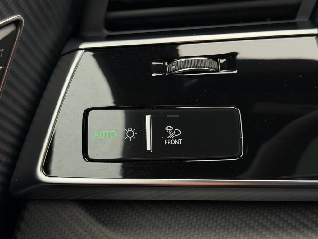 New 2026 Audi RS Q8 performance AWD/4WD image 23