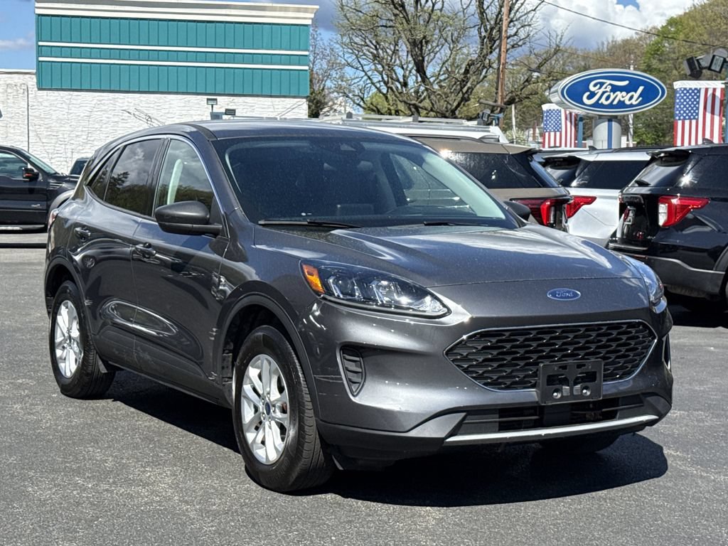 Used 2022 Ford Escape SE w/ Convenience Package AWD/4WD image 1