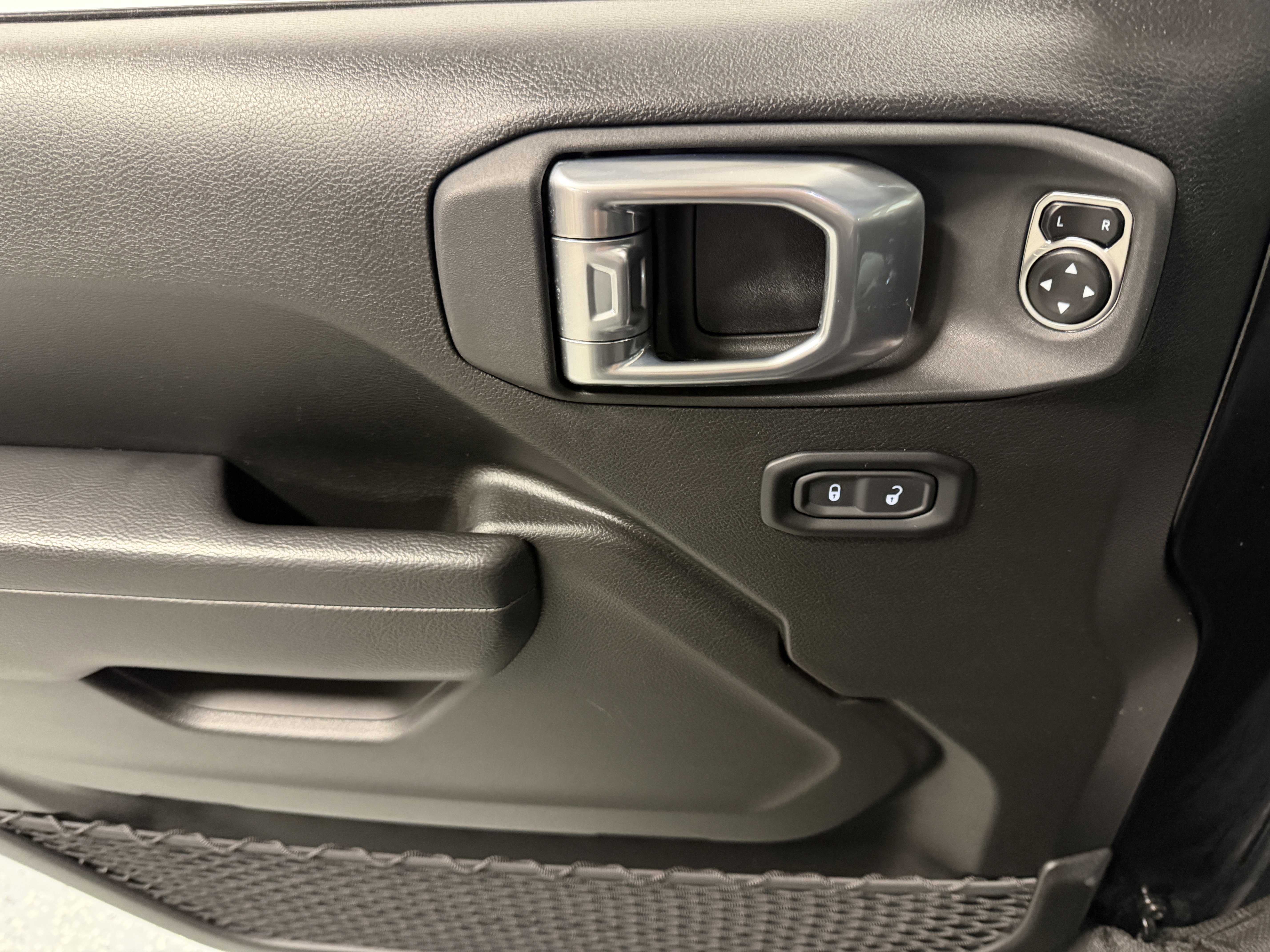 Used 2024 Jeep Wrangler Willys image 20