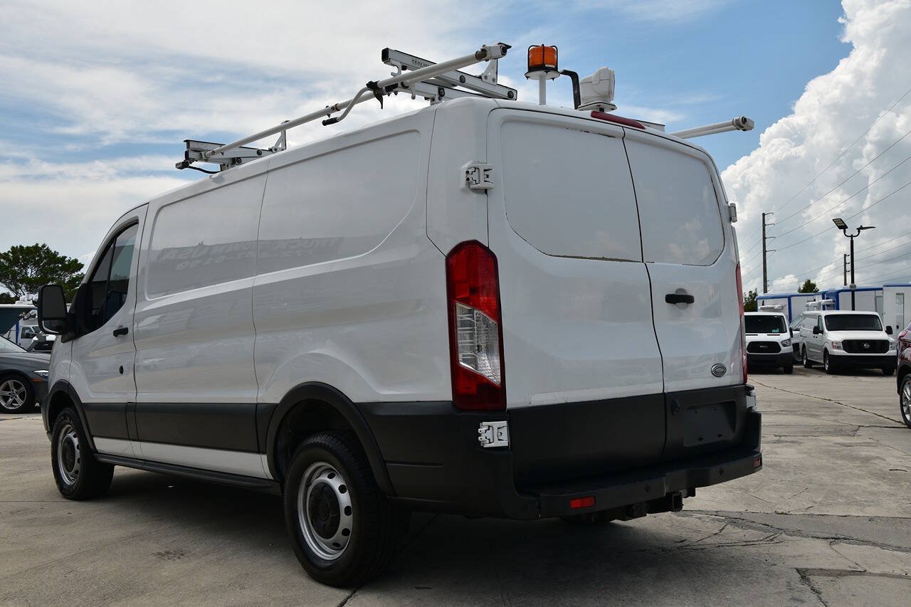 Used 2015 Ford Transit 250 130 Low Roof RWD image 5