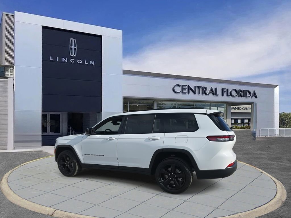 Used 2024 Jeep Grand Cherokee L Limited w/ Black Appearance Package image 8