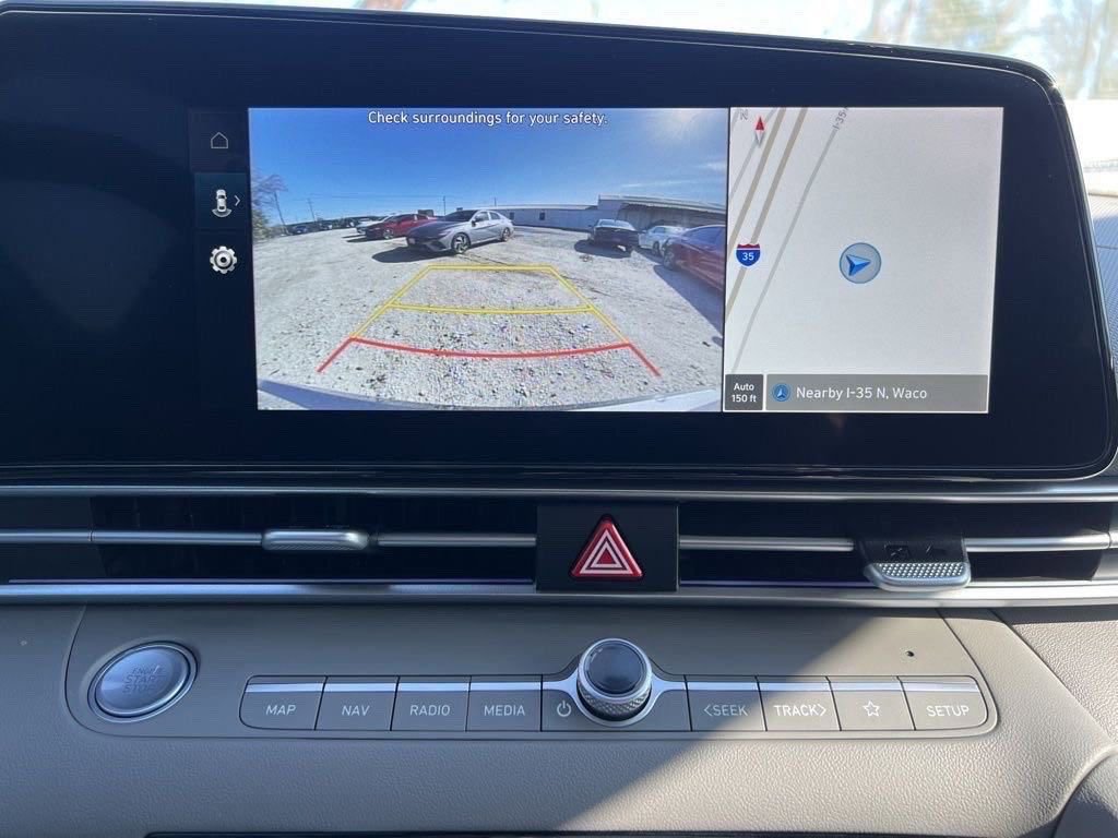 Used 2025 Hyundai Elantra Sport image 23