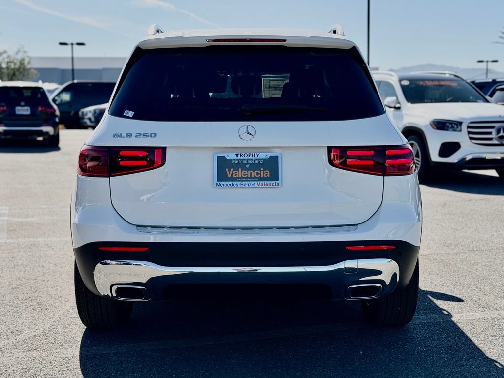 New 2026 Mercedes-Benz GLB 250 image 9