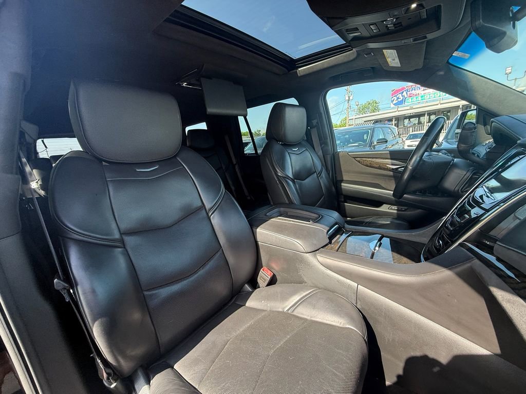 Used 2016 Cadillac Escalade Platinum AWD/4WD image 26
