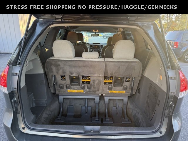Used 2012 Toyota Sienna image 24