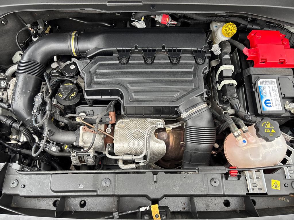 Used 2023 Jeep Renegade Latitude w/ Sun/Sound Group image 13