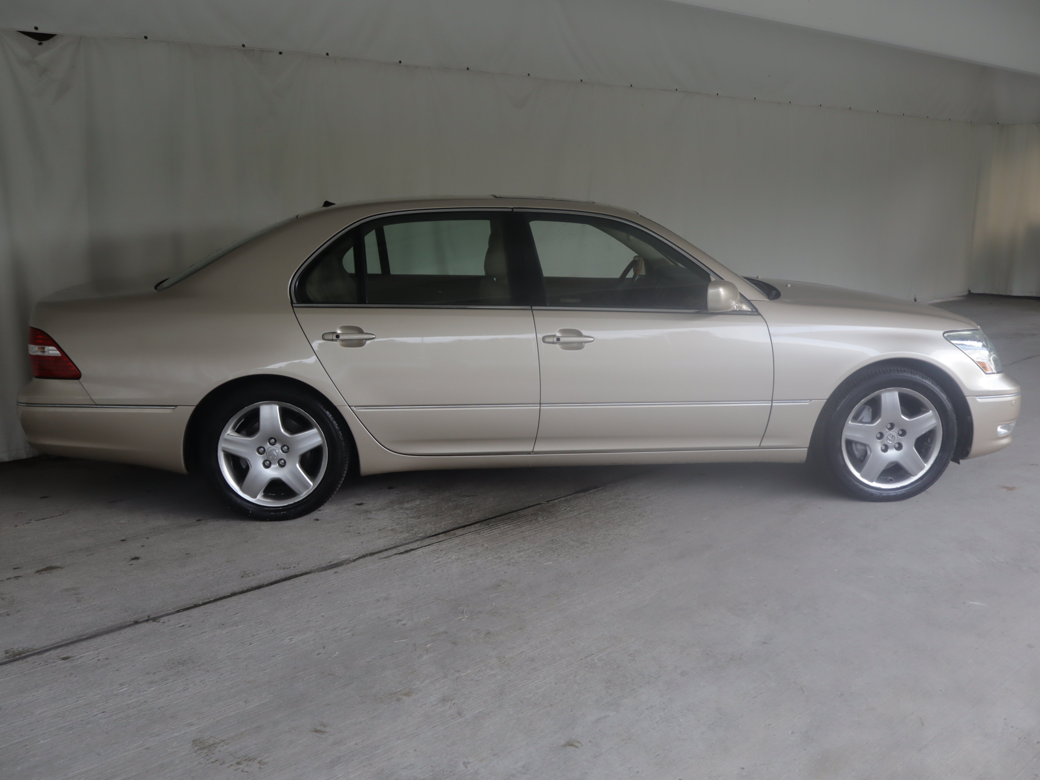 Used 2005 Lexus LS 430 RWD image 7