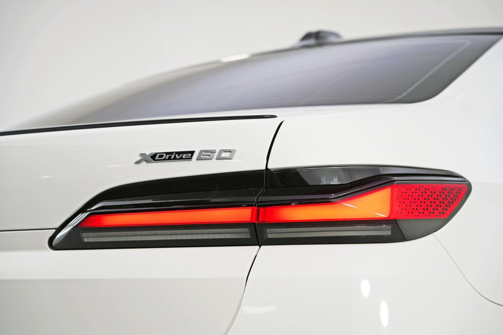 Used 2023 BMW i7 xDrive60 w/ Executive Package 2 image 71