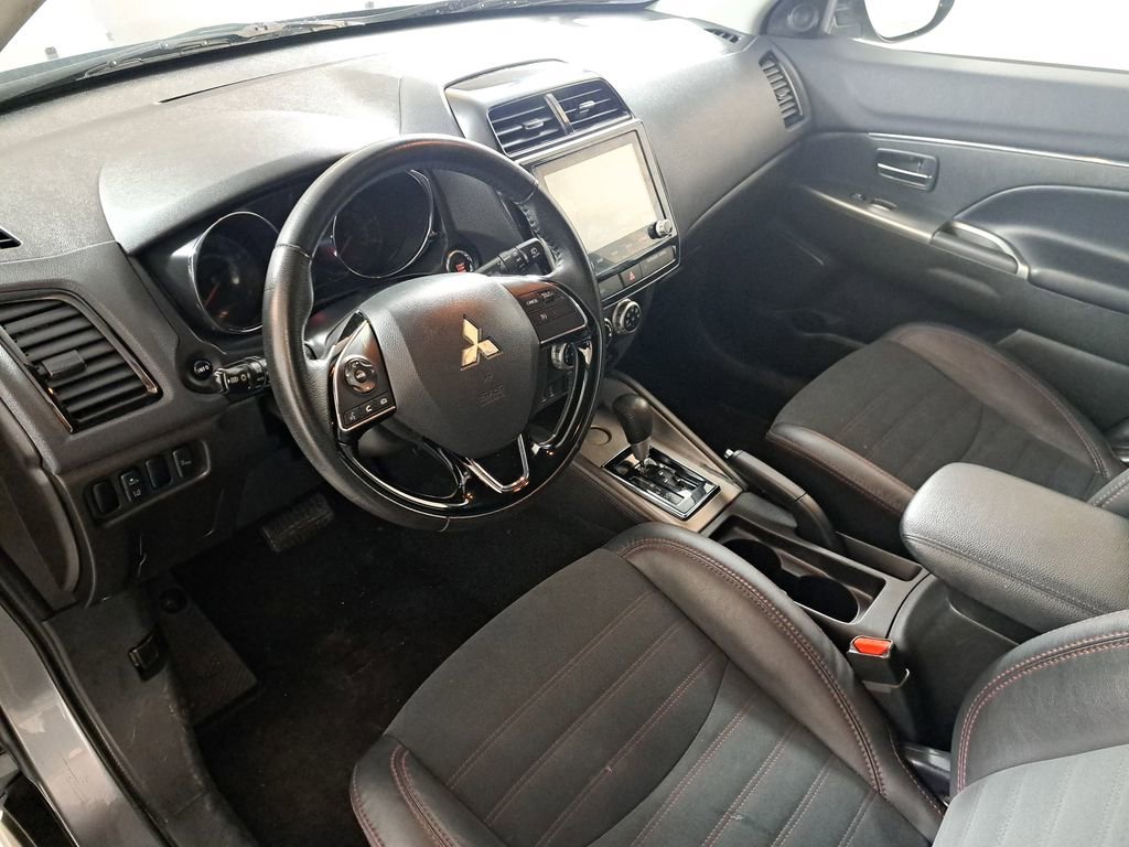 Used 2022 Mitsubishi Outlander Sport SE image 11