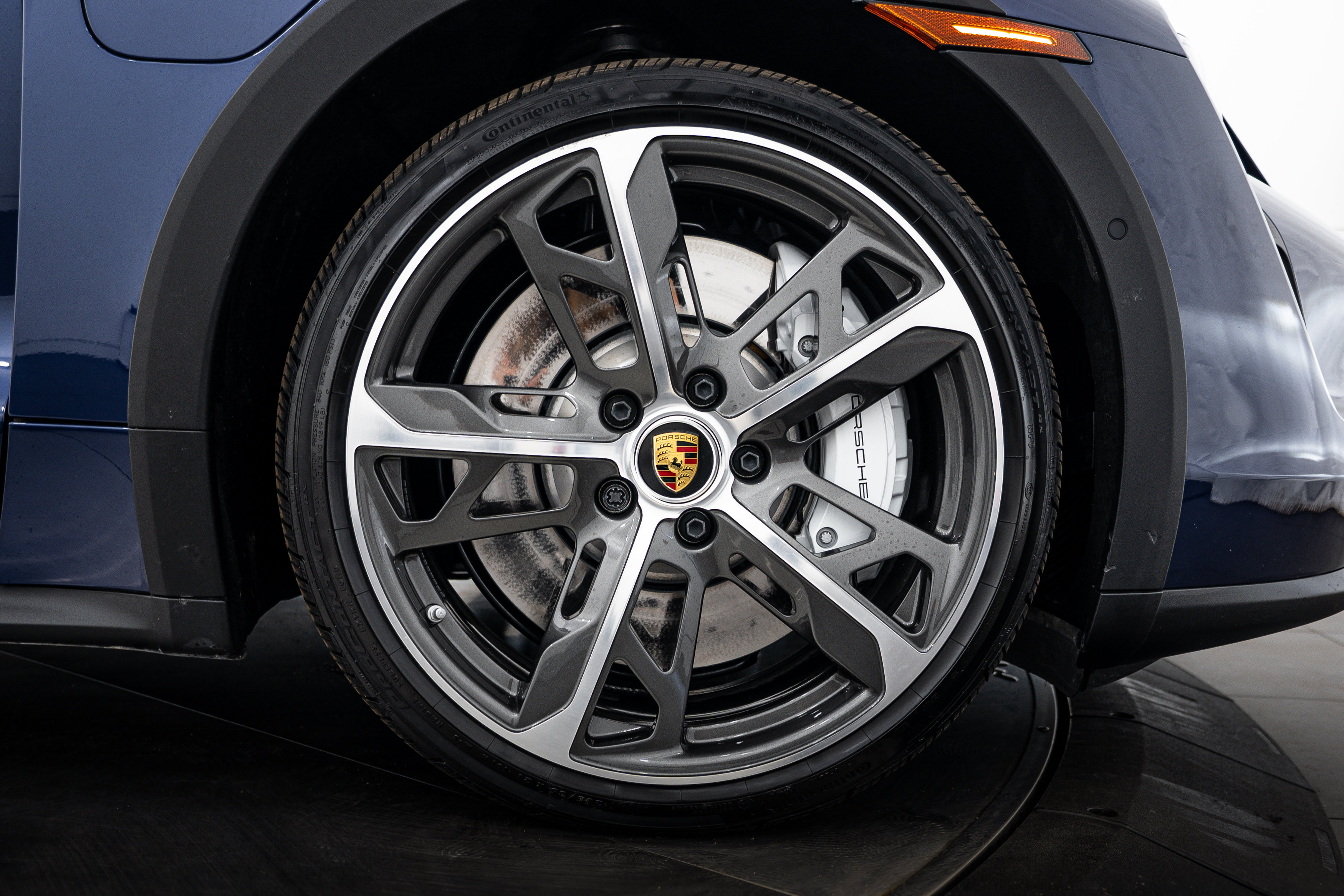 Certified 2024 Porsche Taycan 4S AWD/4WD image 11