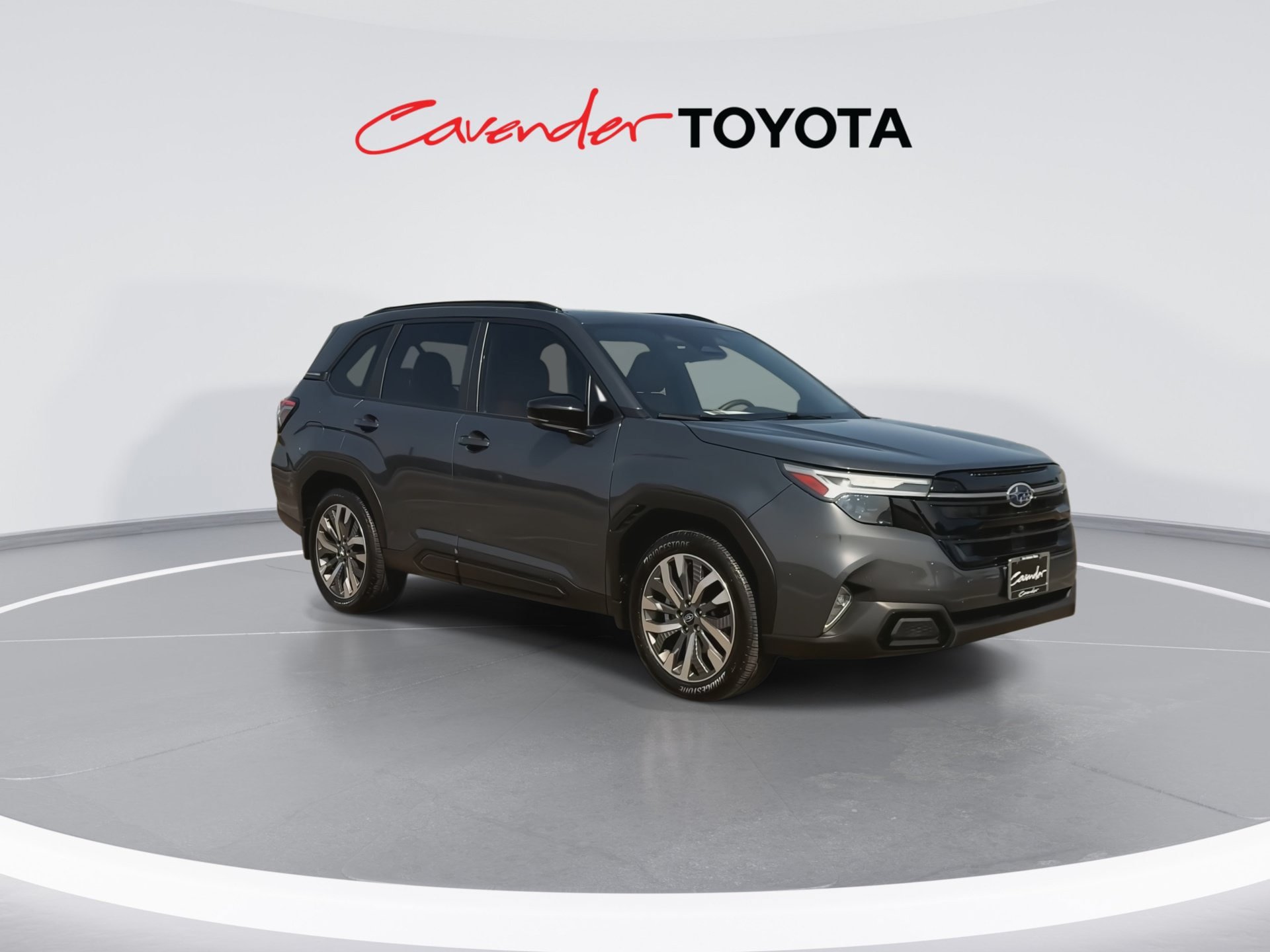 Used 2025 Subaru Forester Touring w/ Popular Package - Touring AWD/4WD image 2