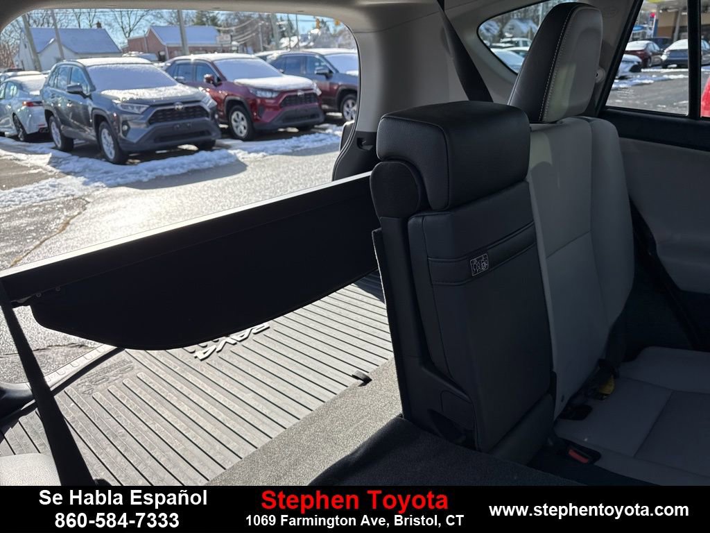 Used 2018 Toyota RAV4 Limited image 27