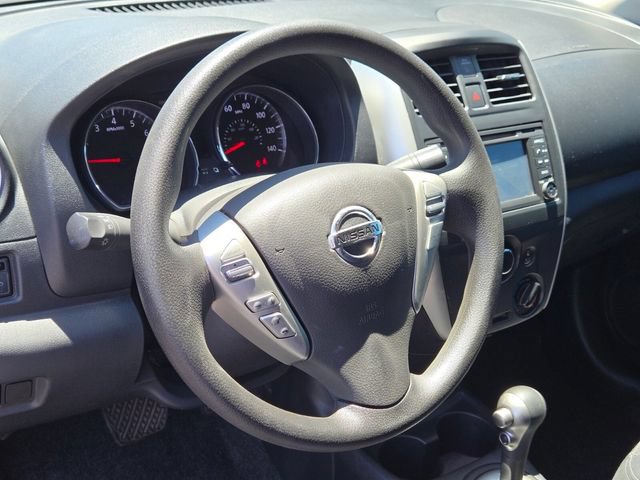 Used 2016 Nissan Versa SV w/ SV Tech Package FWD image 16