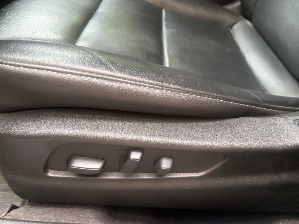 Used 2022 Cadillac XT4 Luxury w/ Trailering Package AWD/4WD image 26