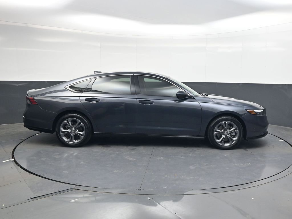 Used 2024 Honda Accord EX-L image 3