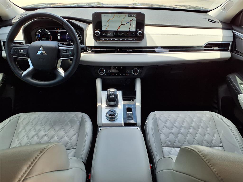 Used 2024 Mitsubishi Outlander SEL FWD image 11