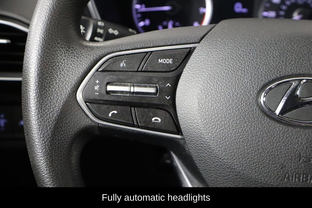 Used 2020 Hyundai Santa Fe SE image 8