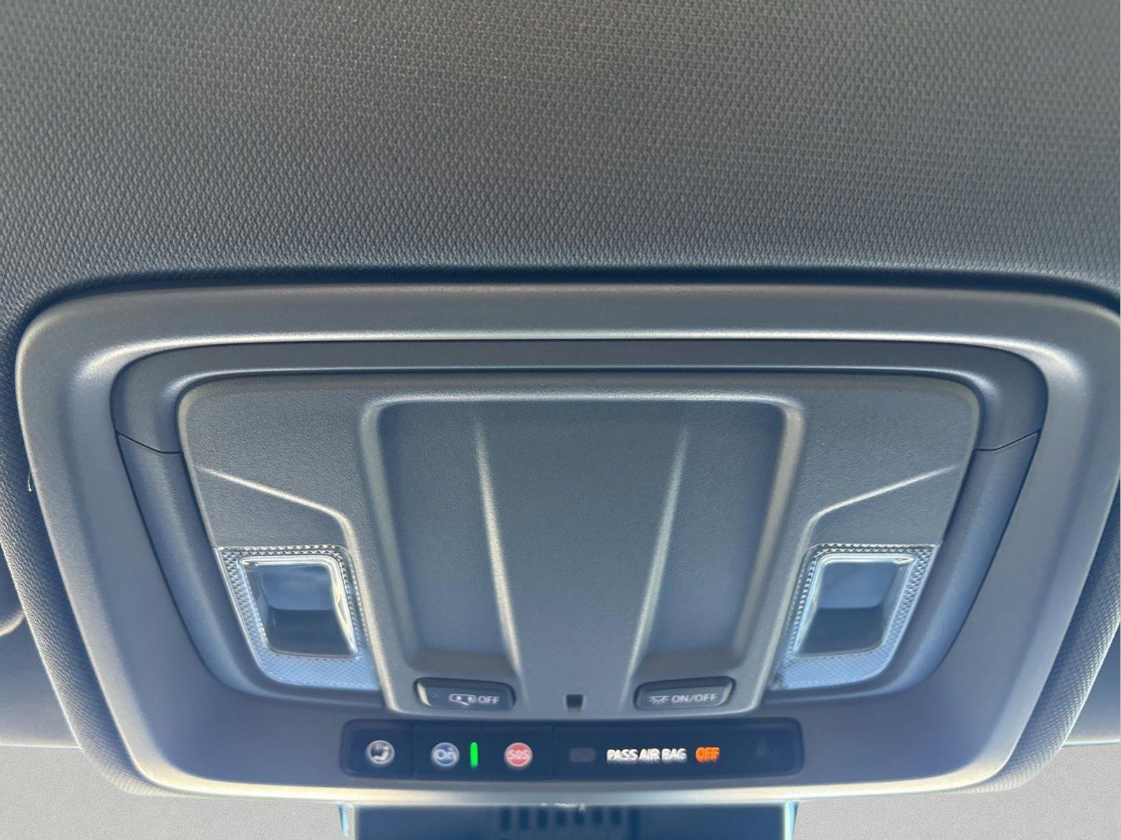 Used 2024 GMC Sierra 1500 Elevation image 35