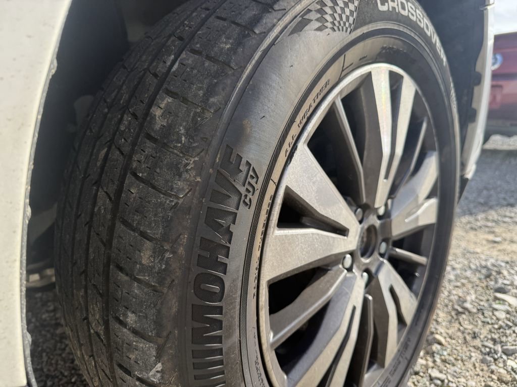 Used 2019 Nissan Pathfinder SV image 17