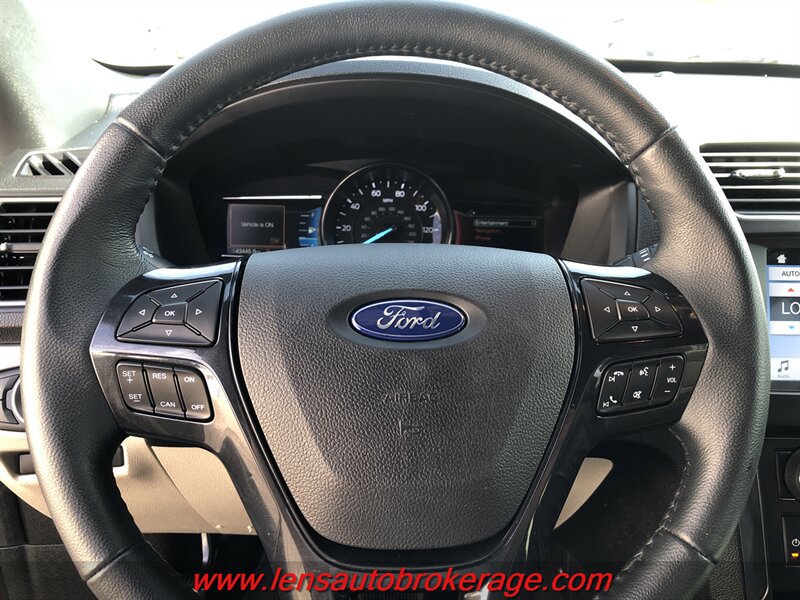Used 2018 Ford Explorer XLT w/ Equipment Group 201A FWD image 13