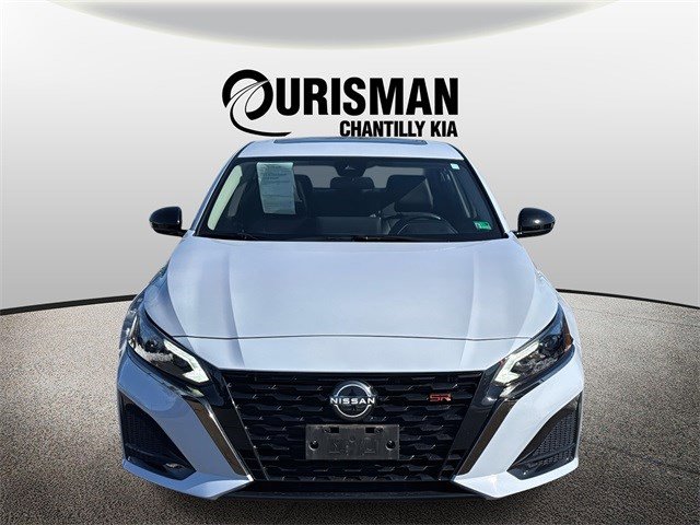 Used 2023 Nissan Altima 2.5 SR w/ SR Premium Package image 6