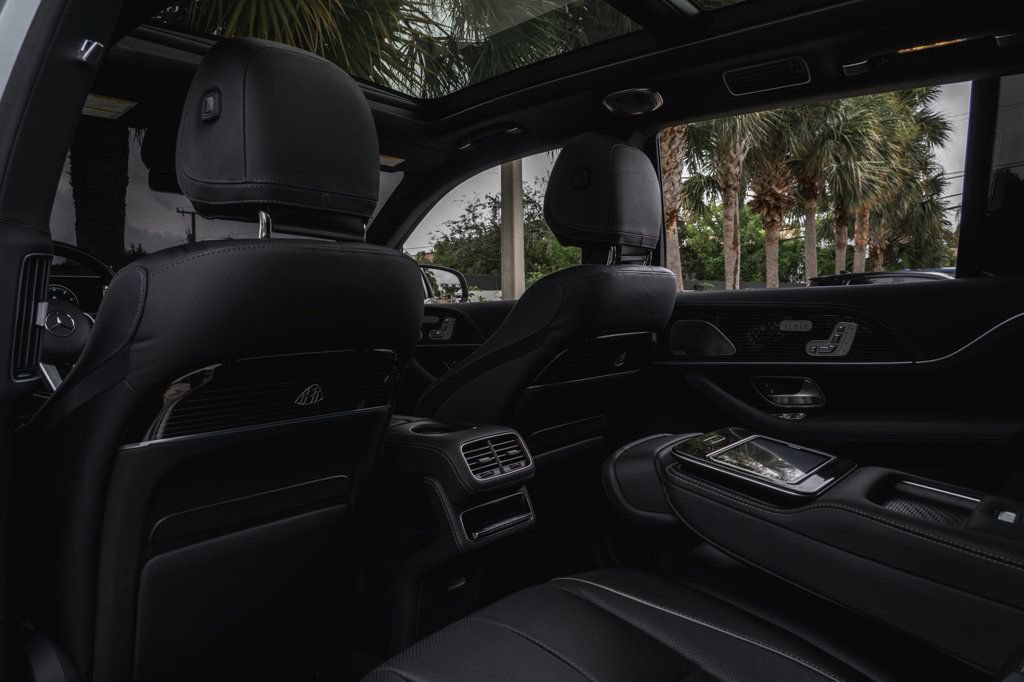 Used 2022 Mercedes-Benz Maybach GLS 600 4MATIC image 19