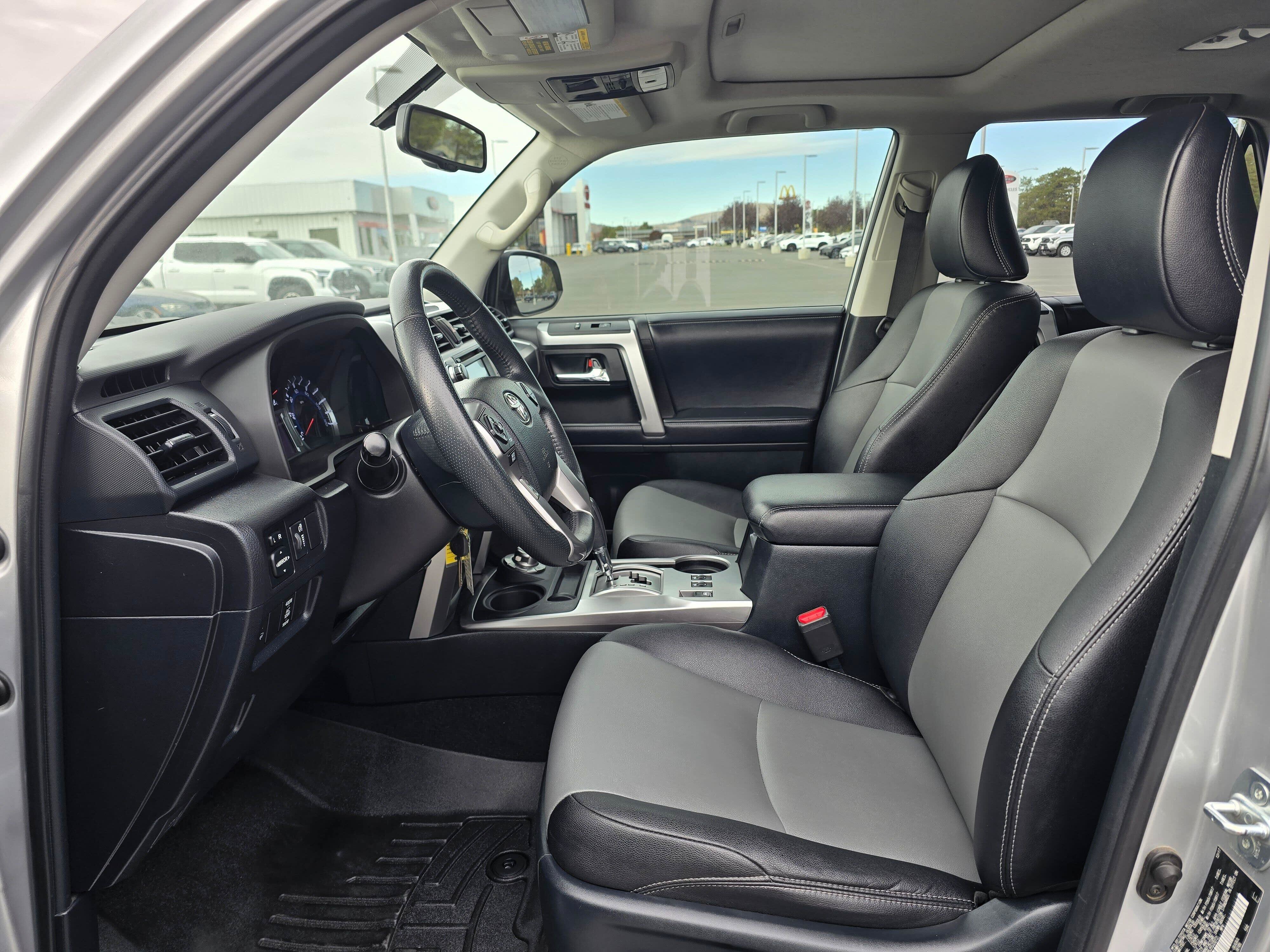 Used 2018 Toyota 4Runner SR5 Premium AWD/4WD image 21